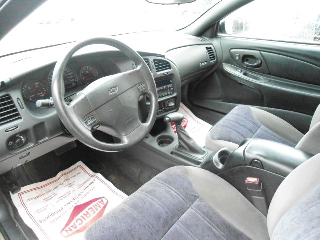 Chevrolet Monte Carlo 2004 photo 2