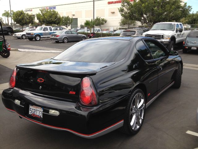 Chevrolet Monte Carlo 2004 photo 2