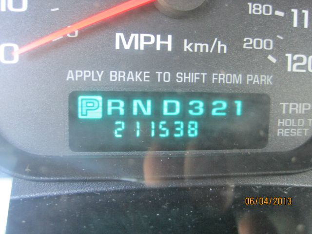 Chevrolet Monte Carlo 2004 photo 2