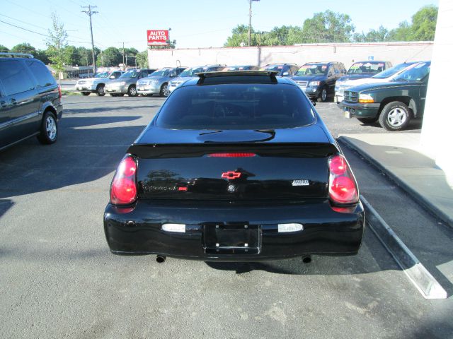 Chevrolet Monte Carlo 2004 photo 4