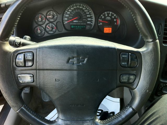 Chevrolet Monte Carlo 4dr Sdn Auto (natl) Hatchback Coupe