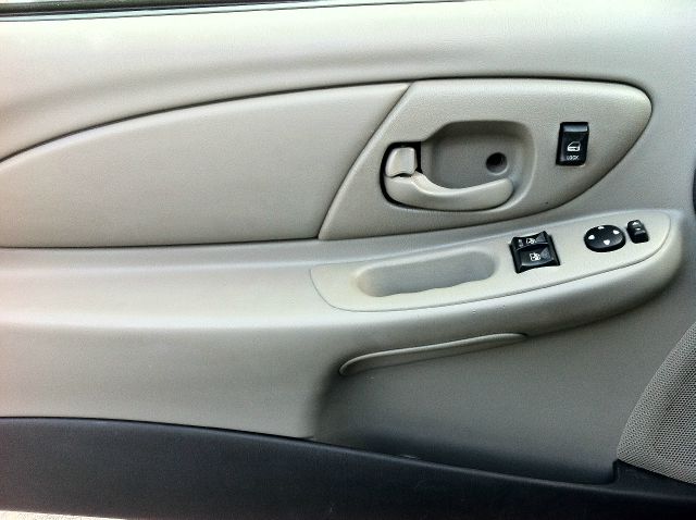 Chevrolet Monte Carlo 2004 photo 9