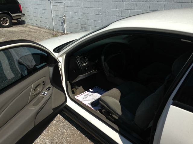 Chevrolet Monte Carlo 2005 photo 2