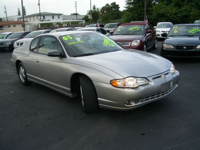 Chevrolet Monte Carlo 2005 photo 4