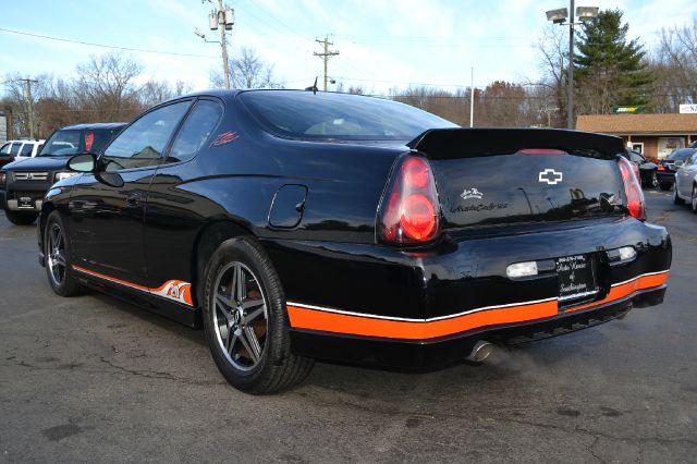 Chevrolet Monte Carlo 2005 photo 2