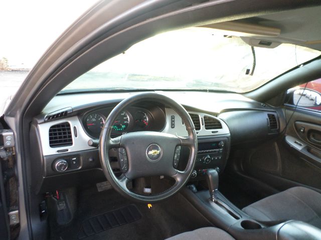 Chevrolet Monte Carlo 2006 photo 2