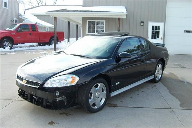 Chevrolet Monte Carlo 4dr Sdn Auto (natl) Hatchback Coupe