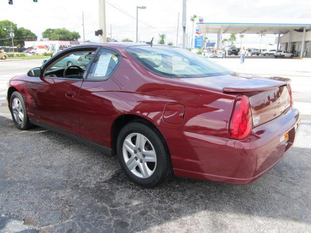 Chevrolet Monte Carlo 2006 photo 2