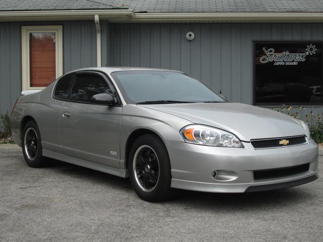 Chevrolet Monte Carlo 2006 photo 4
