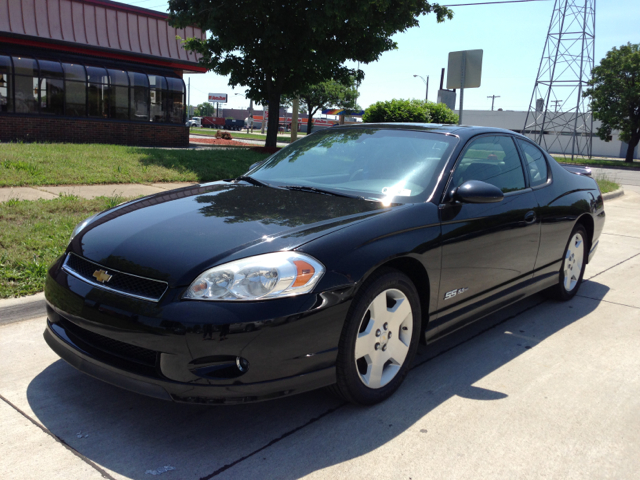 Chevrolet Monte Carlo 4dr Sdn Auto (natl) Hatchback Coupe