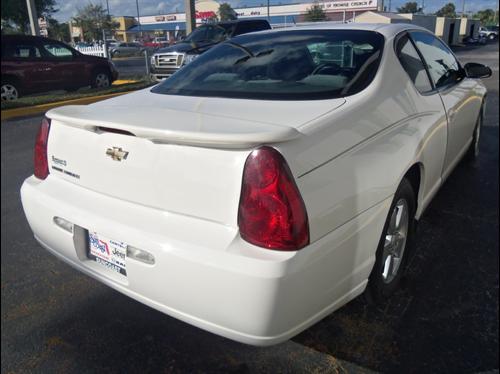 Chevrolet Monte Carlo 2006 photo 2