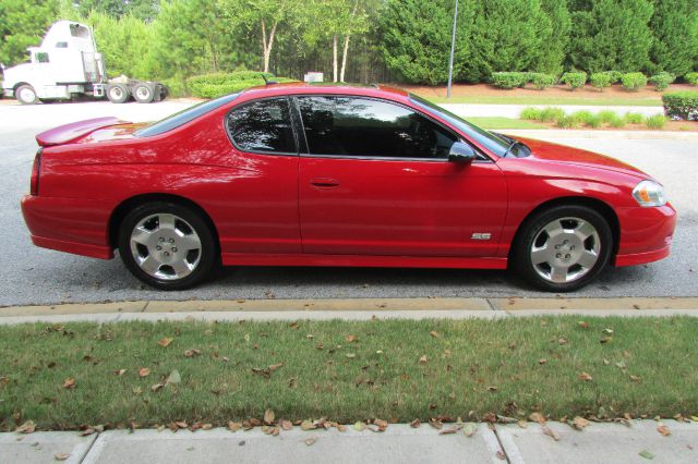 Chevrolet Monte Carlo 2006 photo 2