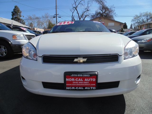 Chevrolet Monte Carlo 2006 photo 2
