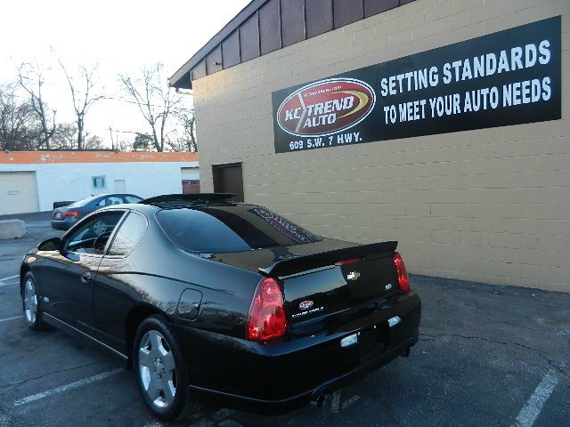 Chevrolet Monte Carlo 2006 photo 2