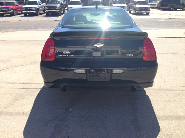 Chevrolet Monte Carlo 2006 photo 1