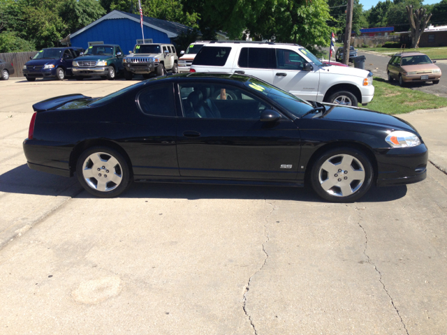 Chevrolet Monte Carlo 2006 photo 2