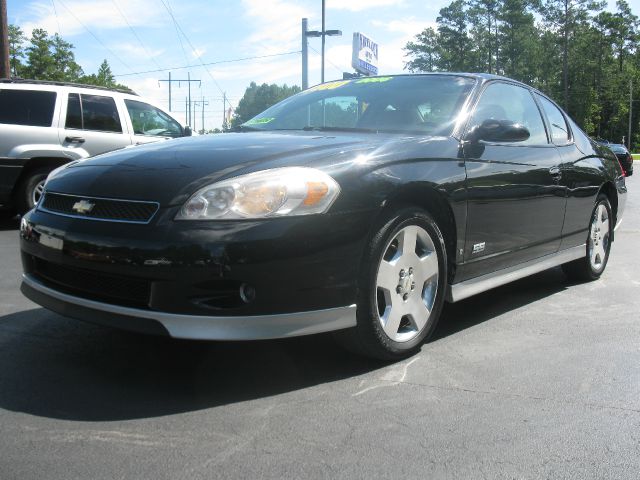 Chevrolet Monte Carlo 2006 photo 2