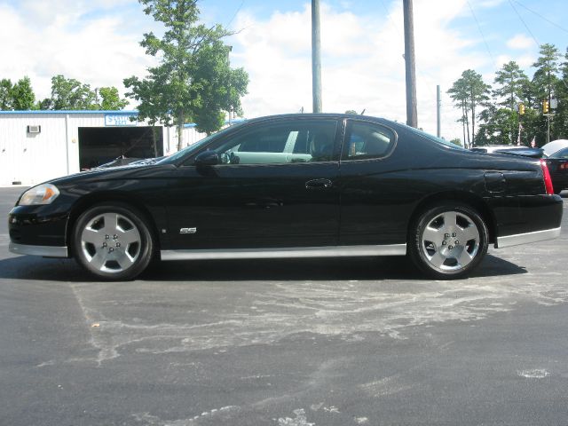 Chevrolet Monte Carlo 2006 photo 3