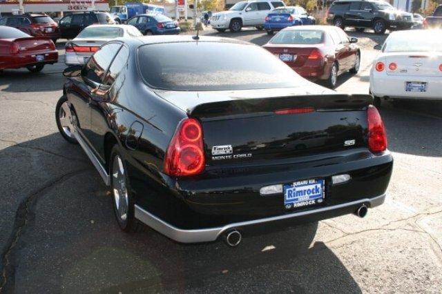 Chevrolet Monte Carlo 2006 photo 2