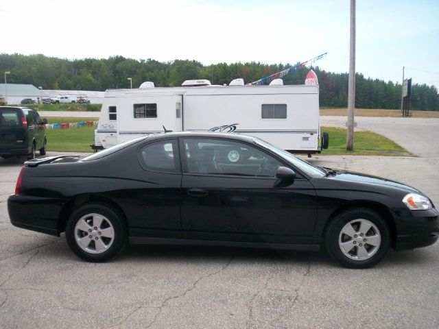 Chevrolet Monte Carlo 2006 photo 2