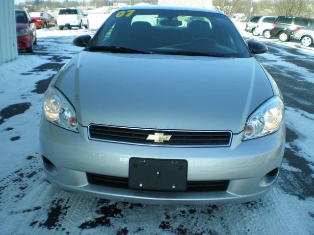 Chevrolet Monte Carlo 2007 photo 2