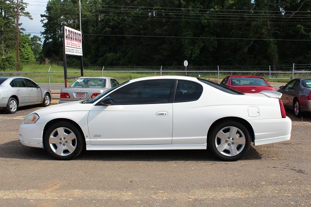 Chevrolet Monte Carlo 4dr Sdn Auto (natl) Hatchback Coupe