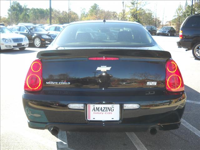 Chevrolet Monte Carlo 2007 photo 2