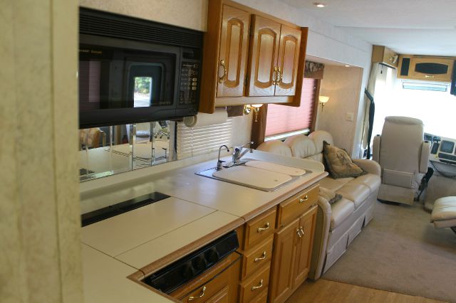 Chevrolet Mountain Aire 1999 photo 14