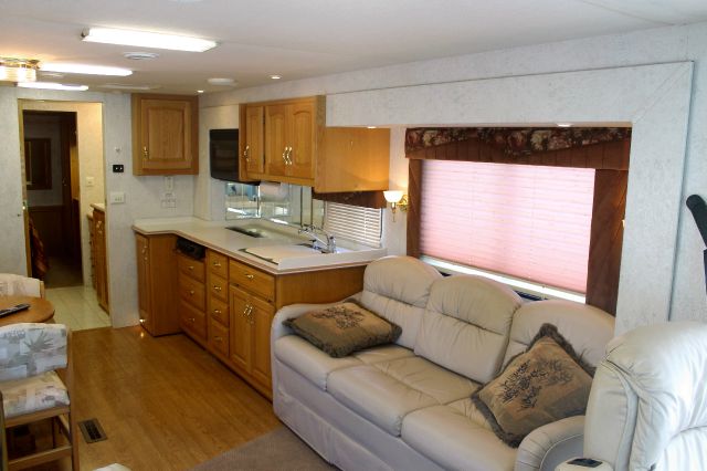 Chevrolet Mountain Aire 1999 photo 51