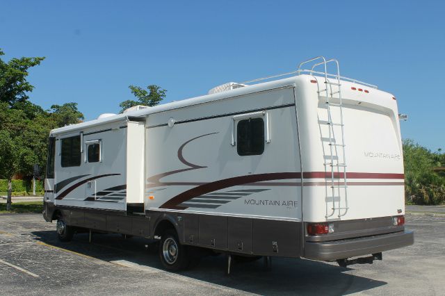 Chevrolet Mountain Aire 1999 photo 64