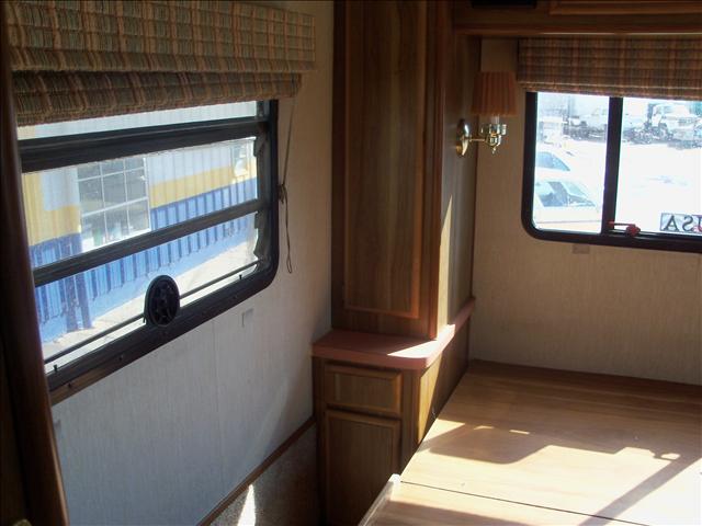 Chevrolet P30 1987 photo 1