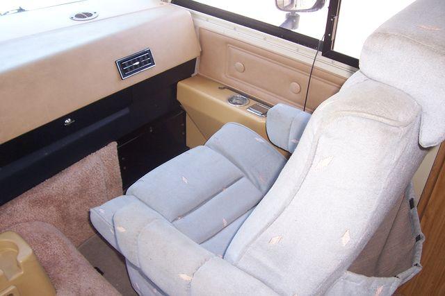Chevrolet P30 1987 photo 0