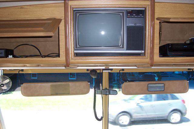 Chevrolet P30 1987 photo 1