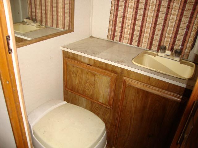 Chevrolet P30 1987 photo 4