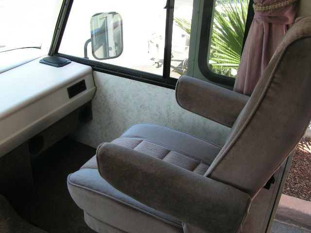 Chevrolet P30 1993 photo 1