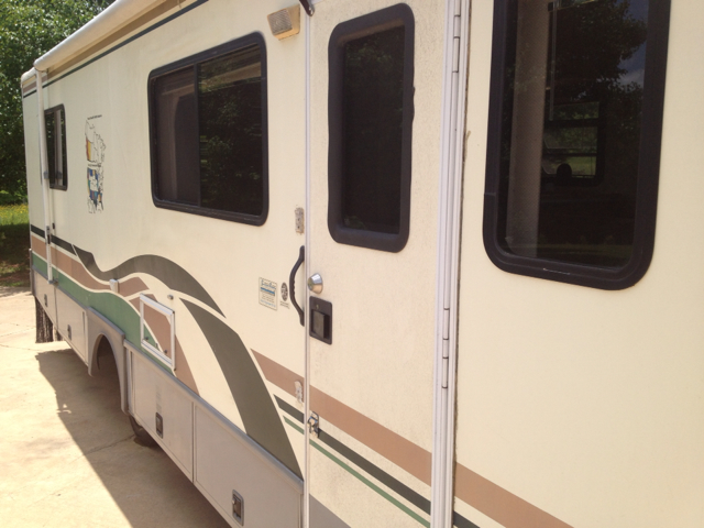 Chevrolet P30 1997 photo 20