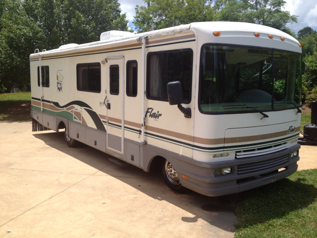 Chevrolet P30 1997 photo 36