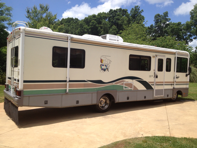 Chevrolet P30 1997 photo 39