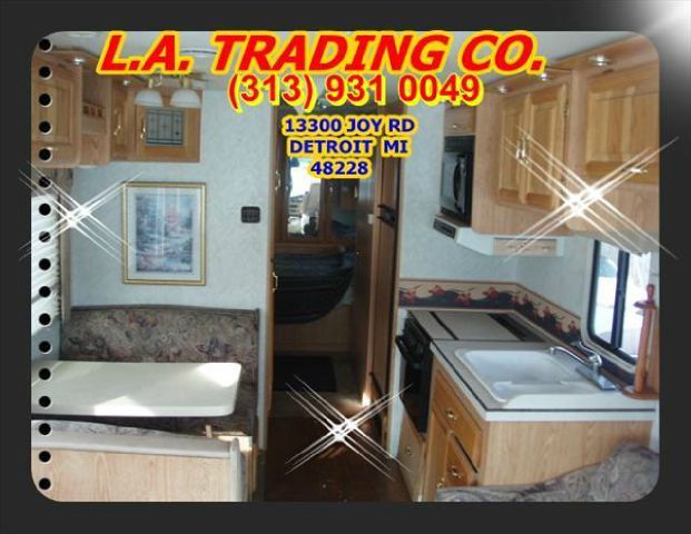 Chevrolet P30 1999 photo 2