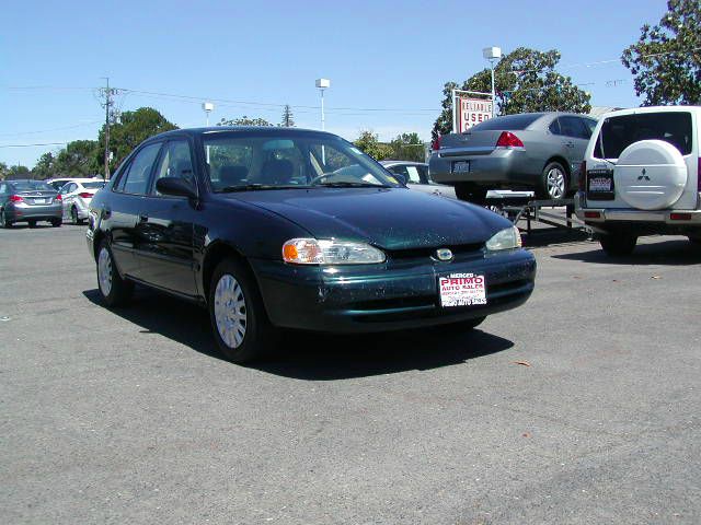 Chevrolet Prizm 1999 photo 3