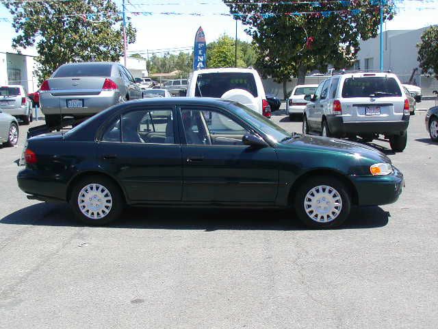 Chevrolet Prizm 1999 photo 4