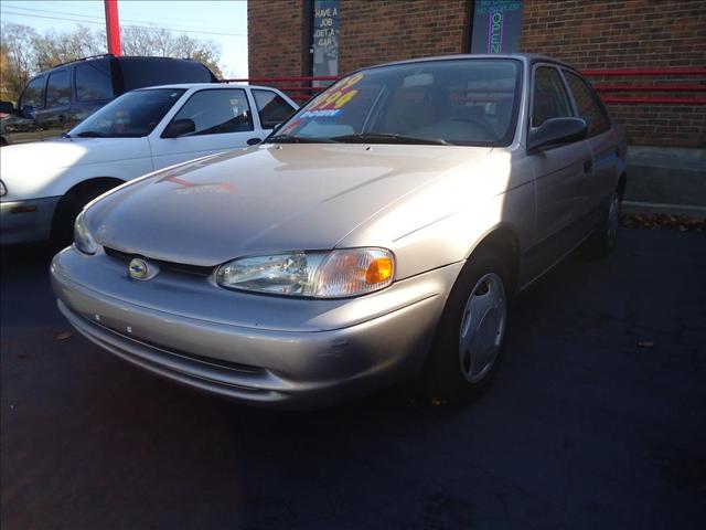 Chevrolet Prizm 1999 photo 1