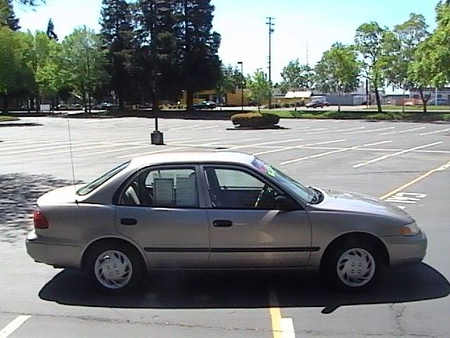 Chevrolet Prizm 1999 photo 4