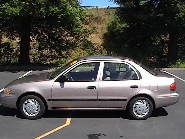 Chevrolet Prizm 1999 photo 1