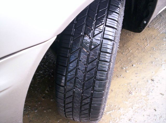 Chevrolet Prizm 1999 photo 2