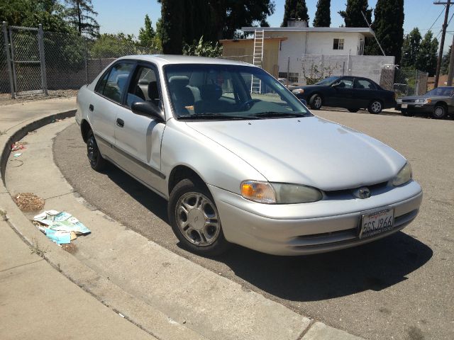 Chevrolet Prizm 1999 photo 2