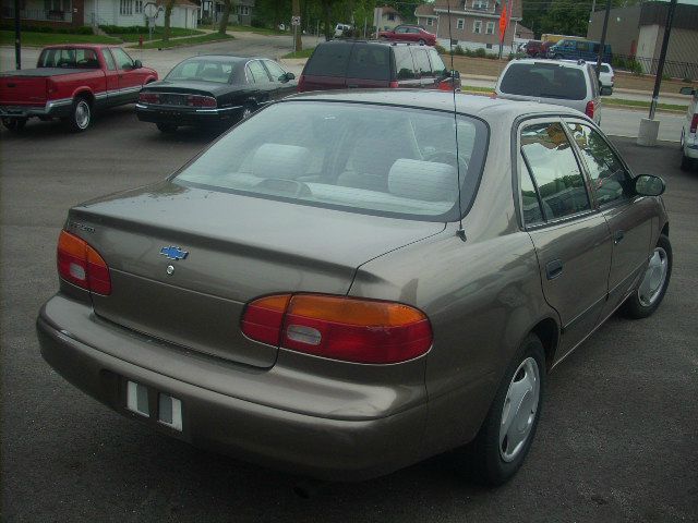 Chevrolet Prizm 1999 photo 9