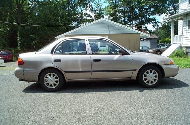 Chevrolet Prizm 4dr Sdn I4 CVT S Sedan