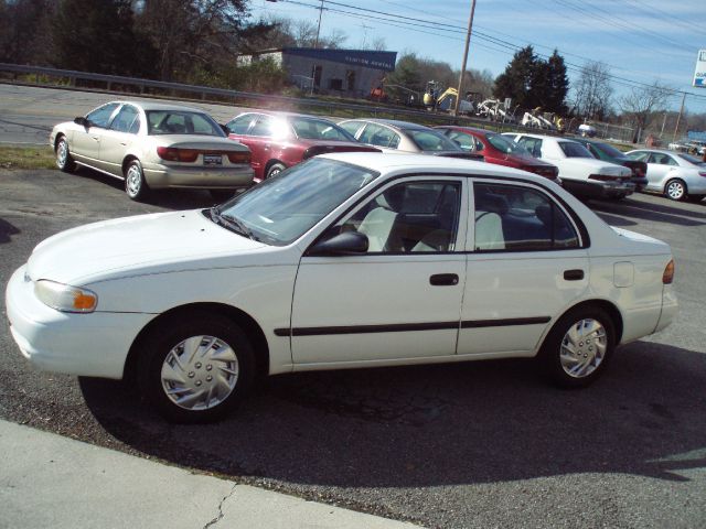 Chevrolet Prizm 2000 photo 2