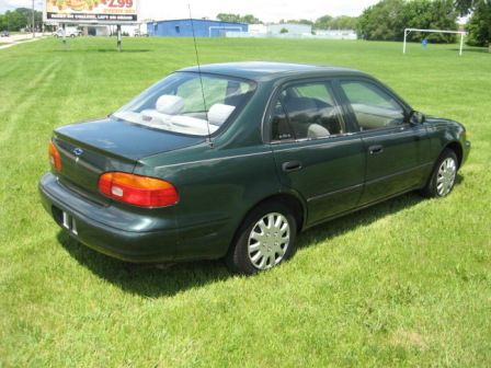 Chevrolet Prizm 2001 photo 2